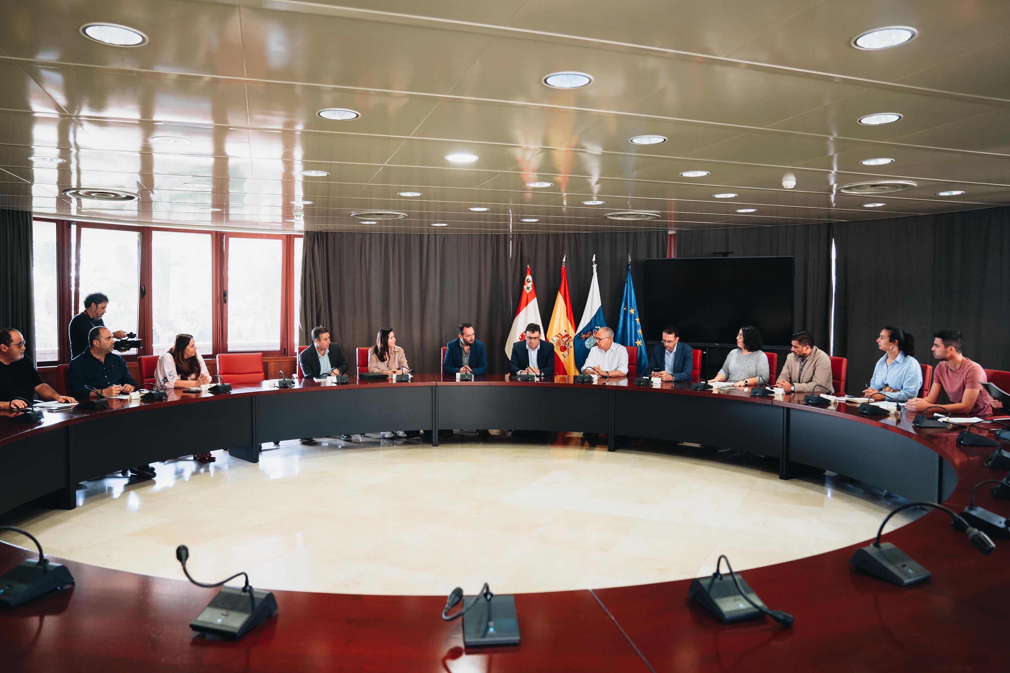 Imagen de Política Territorial y Cabildo aúnan esfuerzos para la creación de nuevas infraestructuras hidráulicas en La Gomera