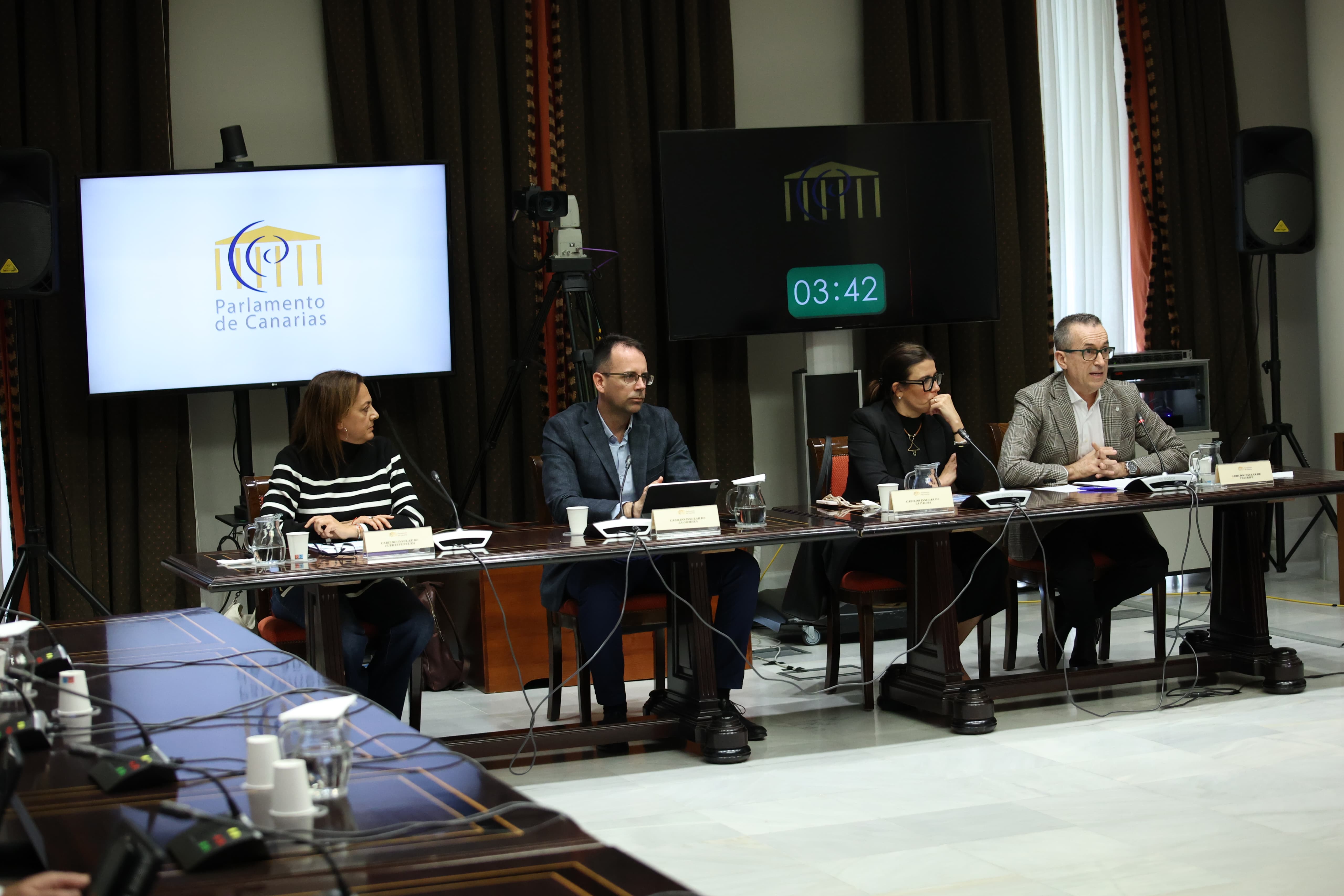 Imagen de Reyes exige más seguridad jurídica para los propietarios de viviendas en complejos extrahoteleros