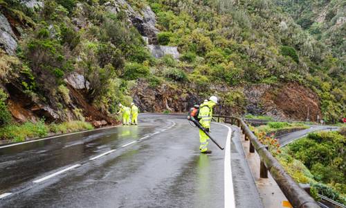 Imagen de El Cabildo intensifica el operativo de conservación y mantenimiento de carreteras de cara a la Semana Santa