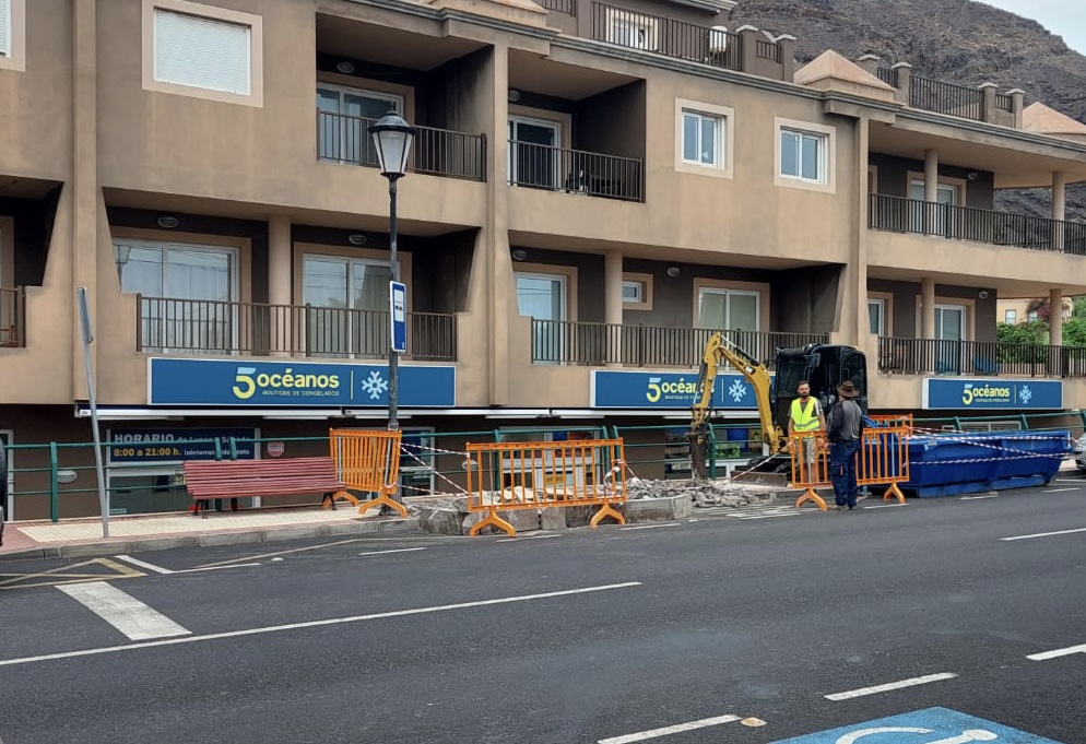 Imagen de El Cabildo inicia la construcción de tres nuevas marquesinas en la zona baja de Valle Gran Rey 
