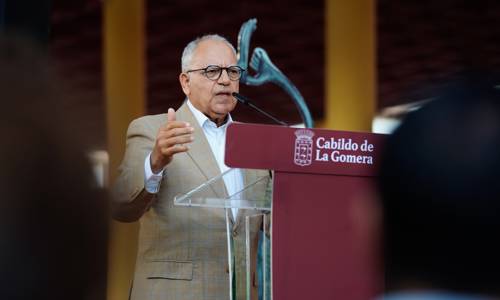 Imagen de Curbelo defiende la fortaleza del Silbo Gomero