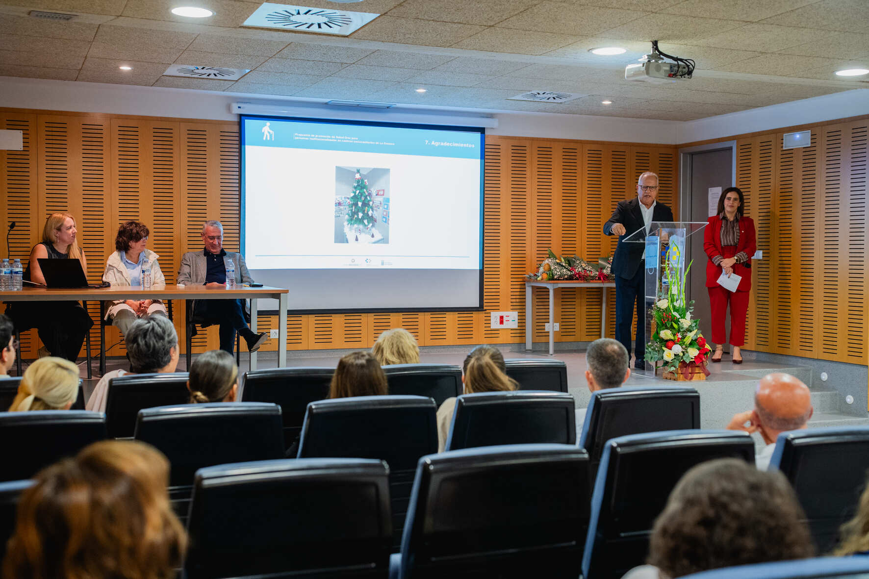 Imagen de Los centros sociosanitarios de La Gomera se benefician de un programa pionero de salud bucodental 