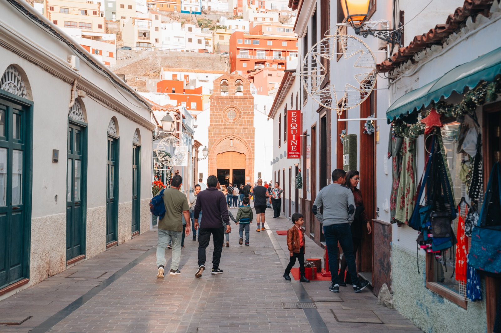 Imagen de Cabildo y Fauca activan una nueva compra de Bonos Consumo ‘Yo compro en La Gomera’