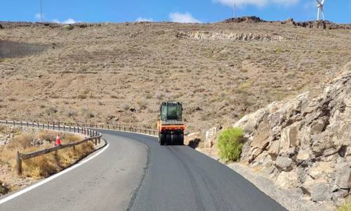 Imagen de El Cabildo de La Gomera ejecuta mejoras de pavimentación en las vías de la isla