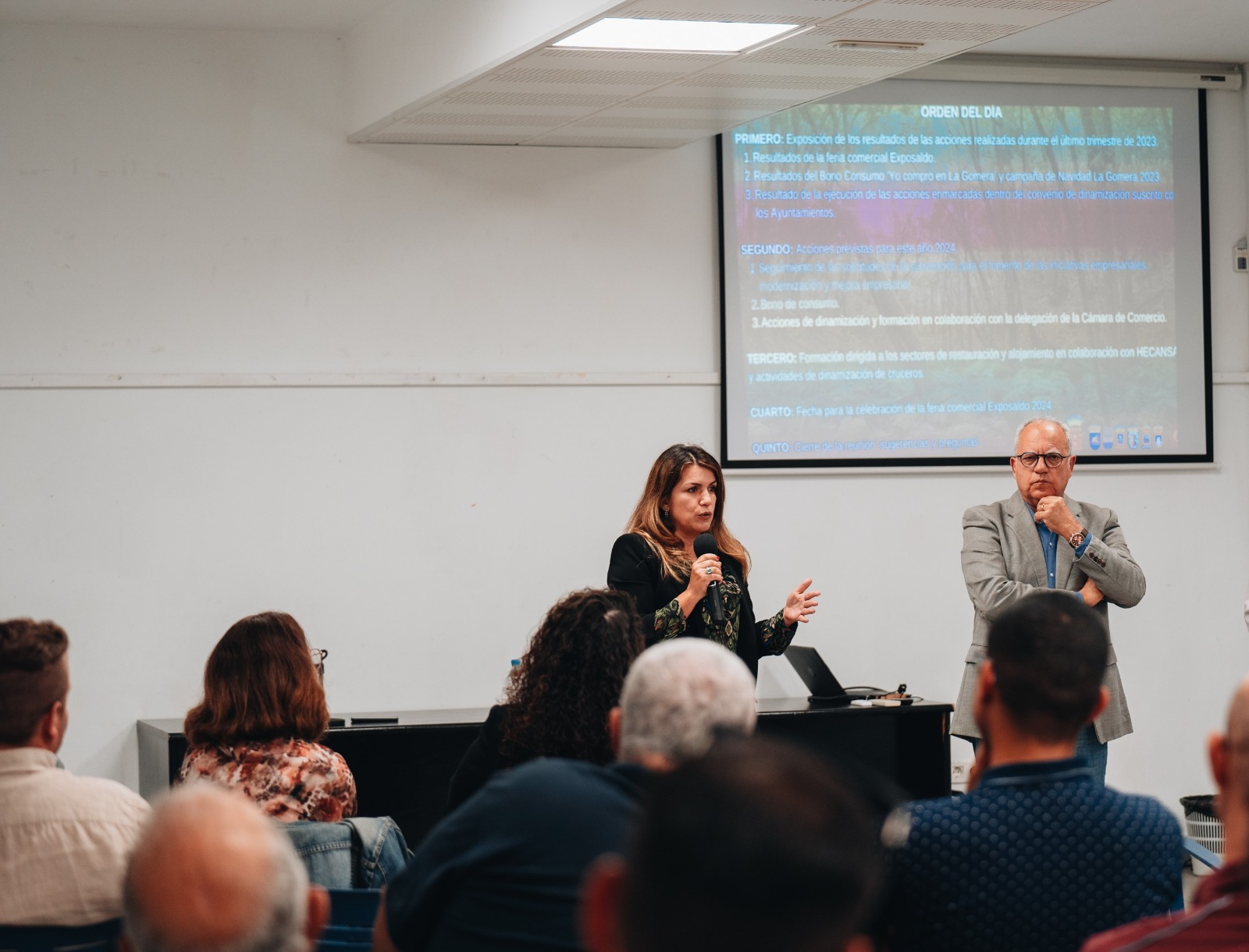 Imagen de El Cabildo inicia reuniones con el sector empresarial para abordar la nueva edición del Bono Consumo