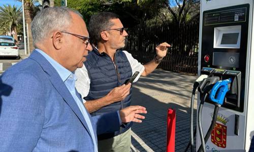 Imagen de Las recargas de vehículos eléctricos en la red insular crecen un 50% durante el primer semestre del año