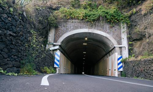 Imagen de Regulación puntual del tráfico en el Túnel de la Cumbre por trabajos de limpieza