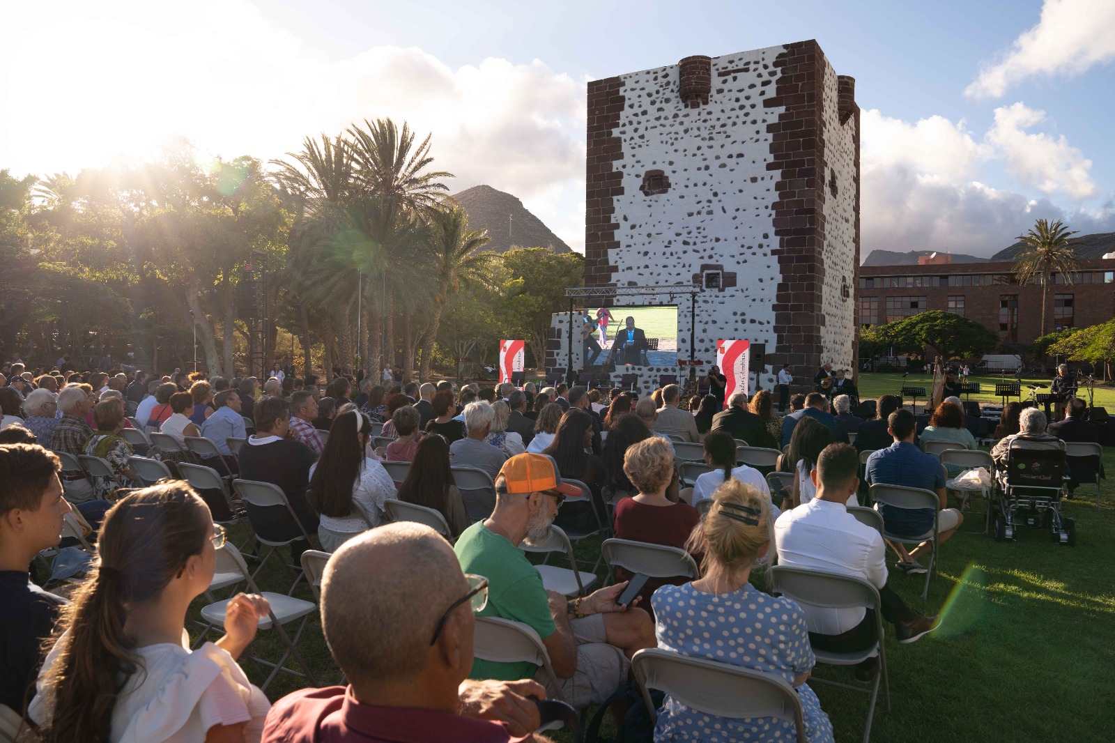 Imagen de Las Jornadas Colombinas celebran su Acto Institucional este miércoles en el Parque de la Torre del Conde
