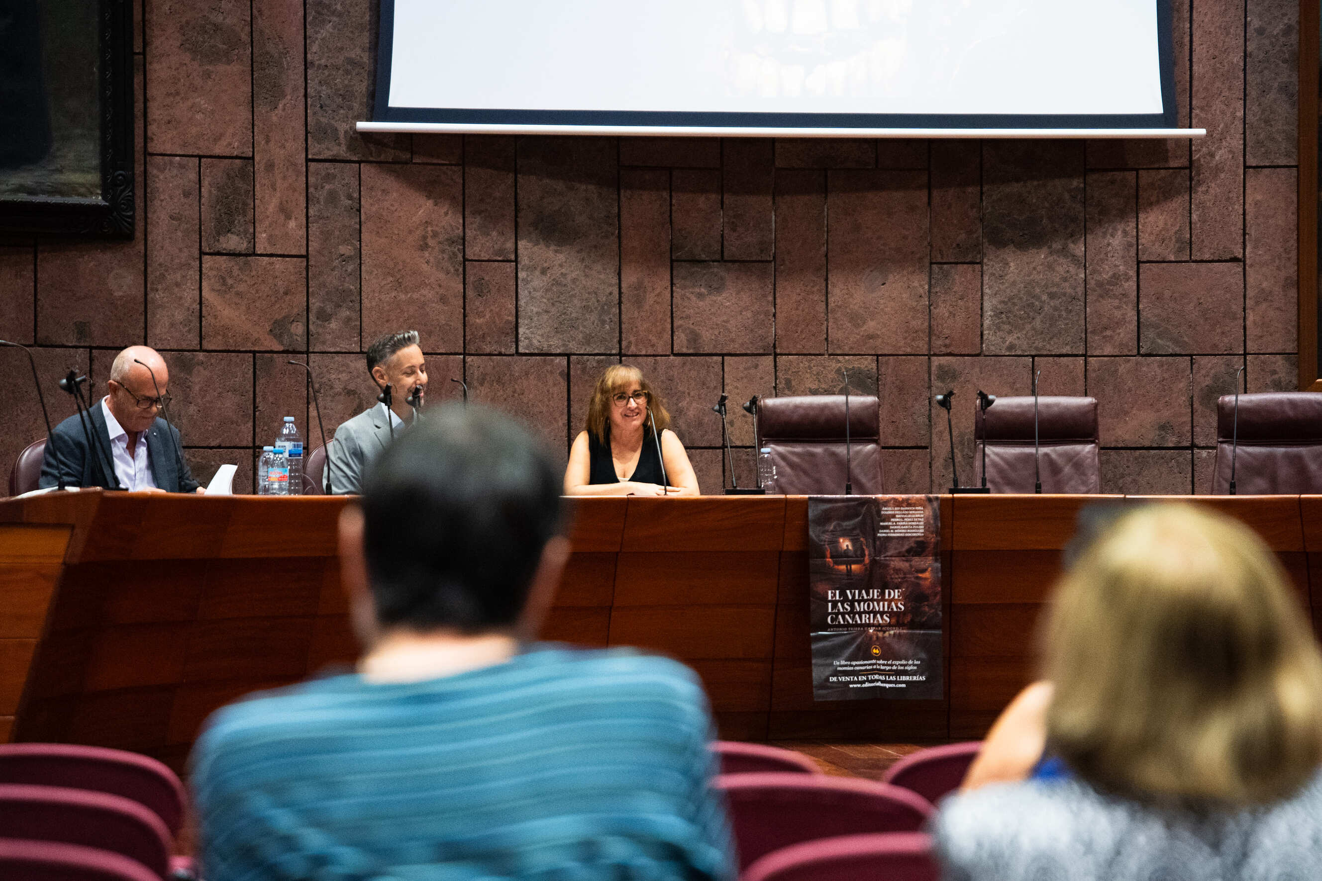 Imagen de El Cabildo acoge la presentación del libro El viaje de las momias canarias, una obra que rescata la memoria arqueológica del Archipiélago
