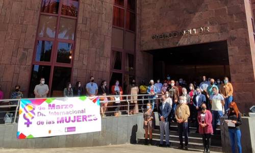 Imagen de El Cabildo conmemora el Día de La Mujer con una jornada dedicada a la igualdad y la artesanía