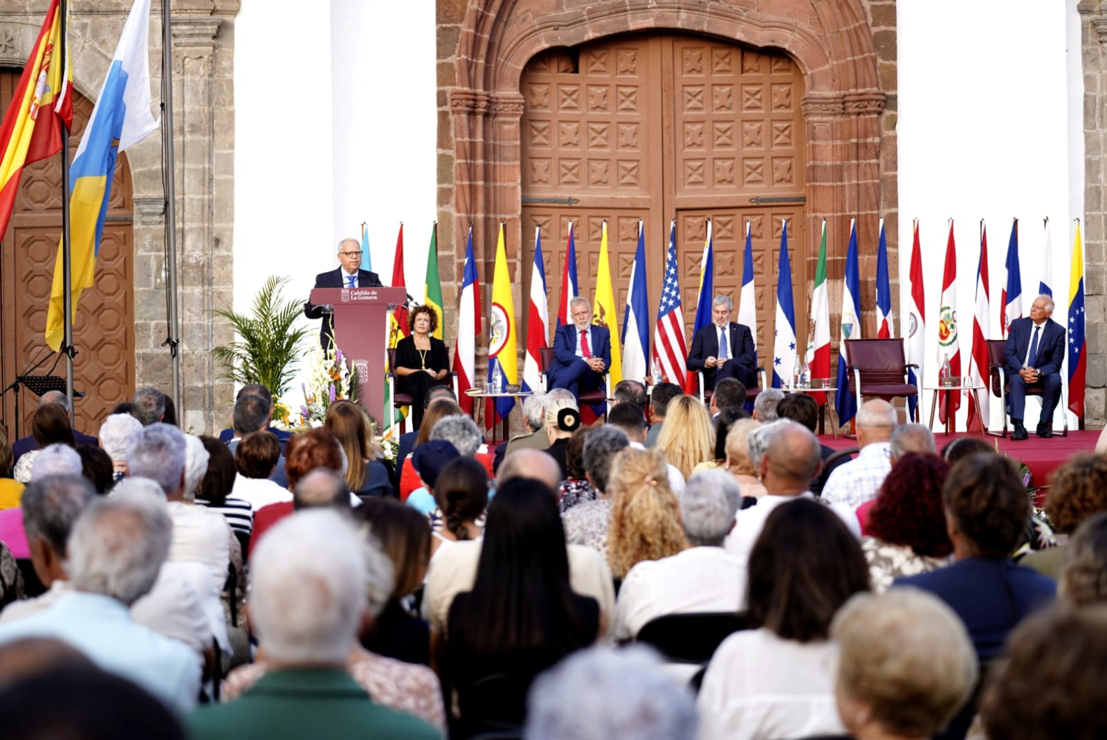 Imagen de Curbelo apela a sembrar “semillas de paz” y reivindica la defensa de los derechos humanos en su intervención en las Jornadas Colombinas