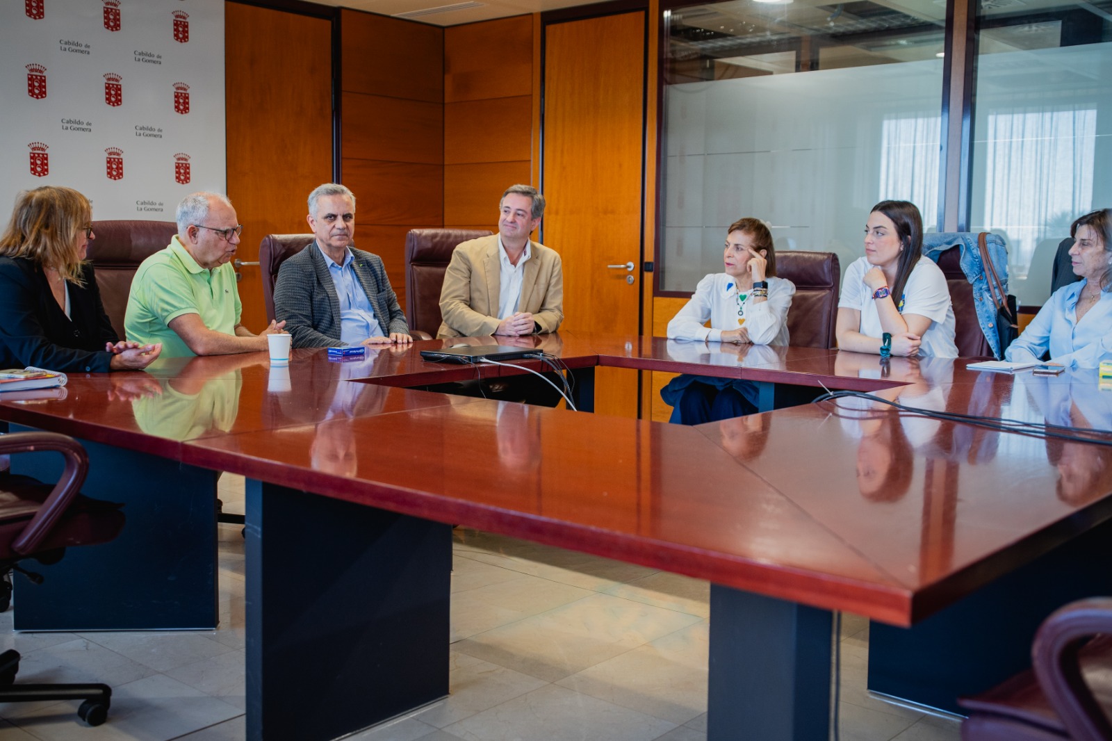 Imagen de Cabildo y Colegio Oficial de Farmacéuticos refuerzan el programa ‘Silbo’ con un nuevo convenio 