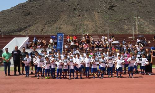 Imagen de El Campus Suma del Club Deportivo Tenerife clausura su edición en la sede de La Gomera