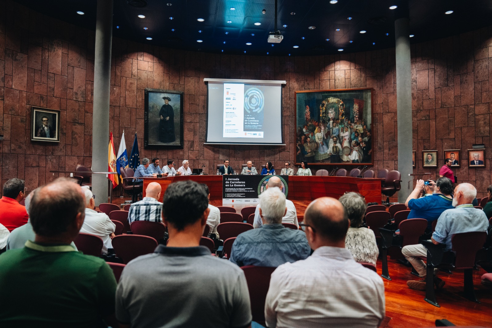 Imagen de El Cabildo promueve la utilización de materiales ecoeficientes en las obras viarias de la isla