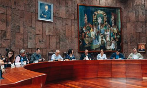 Imagen de El Cabildo acuerda con los ayuntamientos destinar 2,5 millones de euros a actuaciones en los municipios