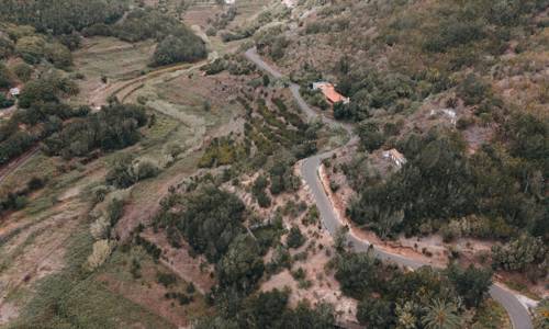 Imagen de El Cabildo aprueba el proyecto de mejora de la vía entre la presa de Amalahuigue y Cruz de Tierno