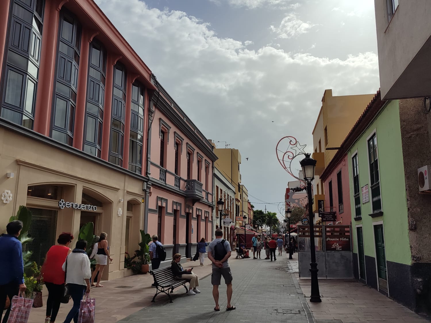 Imagen de El Cabildo coopera con los ayuntamientos de la isla para la dinamización comercial en fechas navideñas 