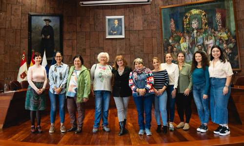 Imagen de El Cabildo presenta el servicio de atención domiciliaria para usuarios de salud mental