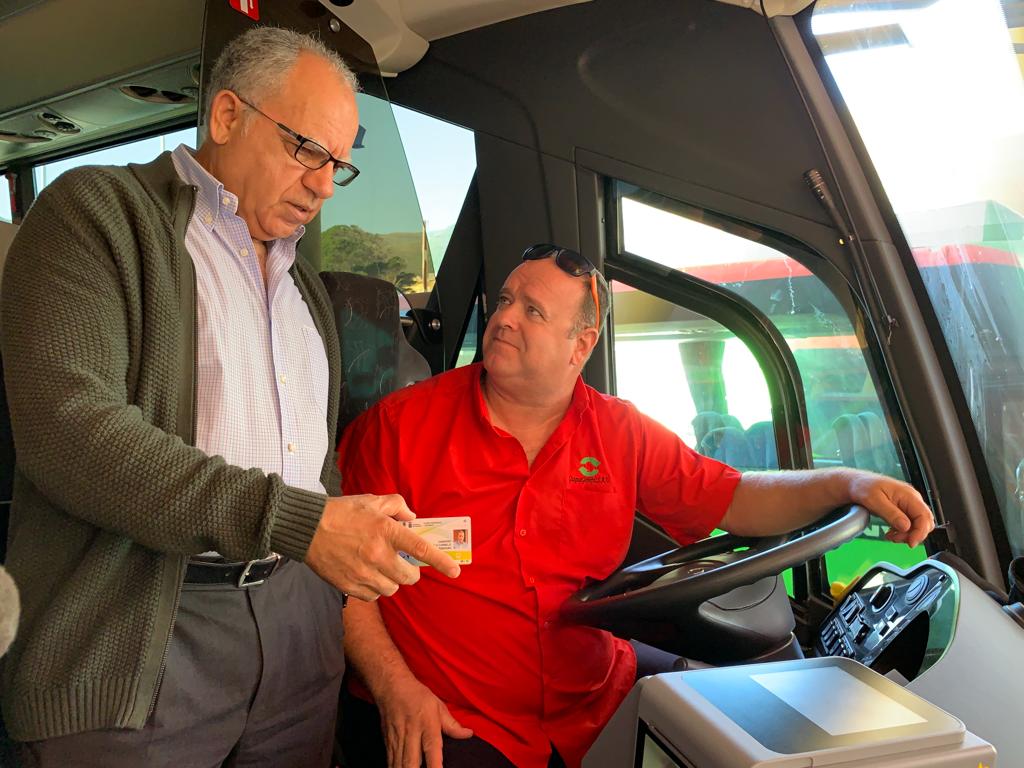 Imagen de GuaguaGomera fomenta el uso del bono transporte y supera los 130 mil pasajeros hasta mayo