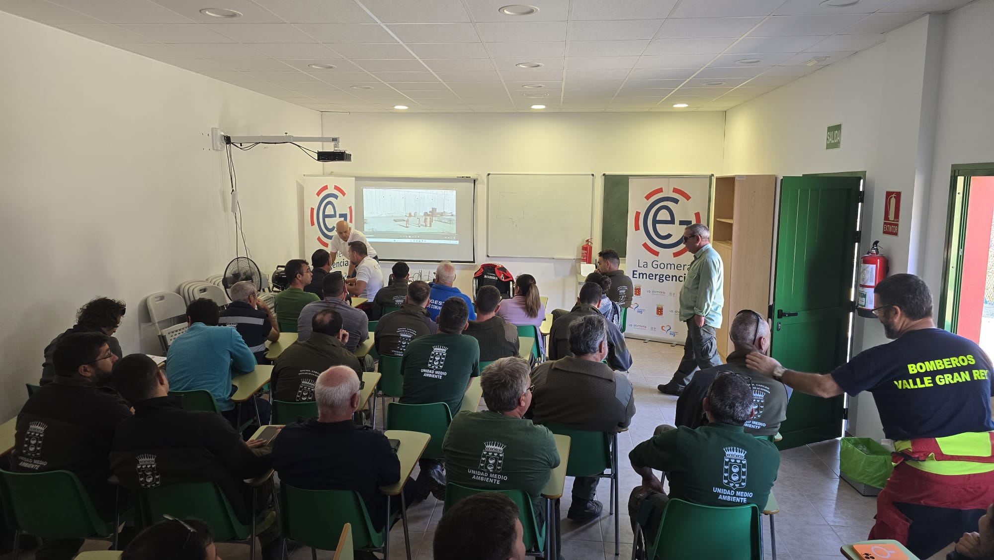 Imagen de El Cabildo forma a profesionales en materia de seguridad contra incendios 
