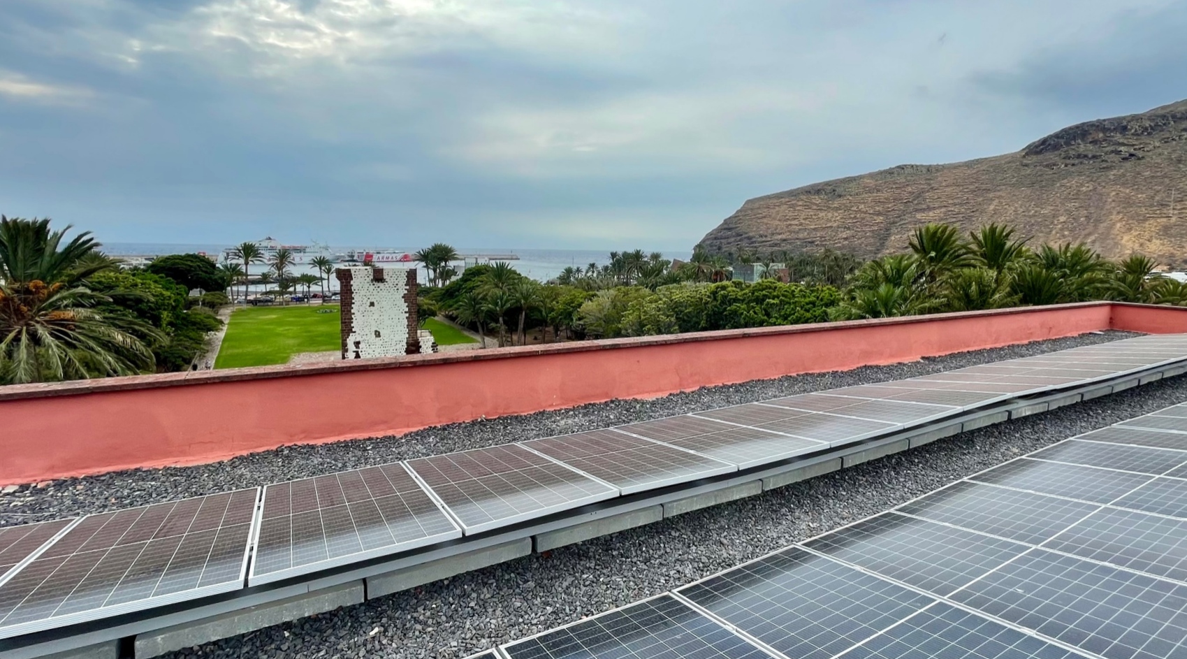 Imagen de El Cabildo obtiene la certificación que acredita la autosuficiencia energética de su edificio sede