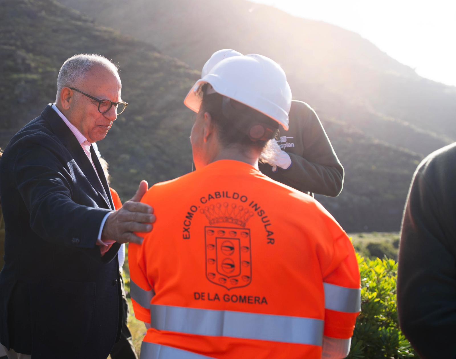 Imagen de El Cabildo activa un servicio permanente para el mantenimiento integral de la red insular de senderos