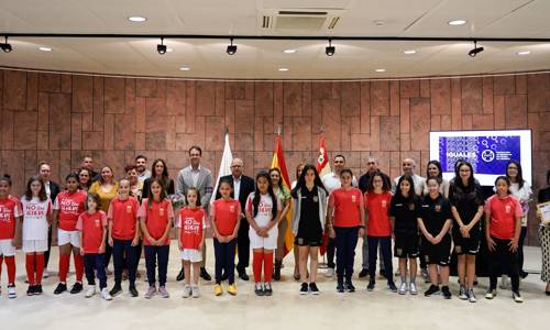 Imagen de El Cabildo de La Gomera reconoce la labor de la mujer en el ámbito del fútbol insular