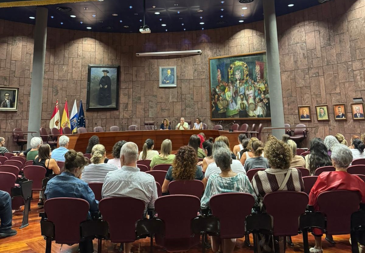 Imagen de El Cabildo ultima con el sector comercial y de la restauración la próxima campaña de Bonos Consumo