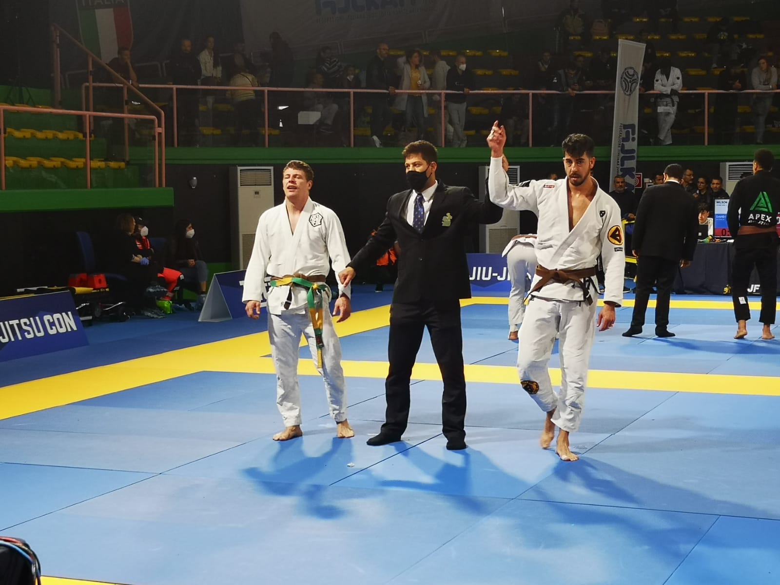 Imagen de El Cabildo felicita al deportista Jorge Práxedes por su plata en el Campeonato de Europa de Jiu Jitsu
