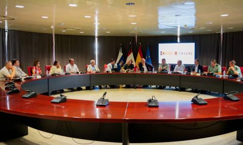 Imagen de Delegación del Gobierno en Canarias, Cabildo y ayuntamientos gomeros refuerzan la coordinación en materia de seguridad ciudadana