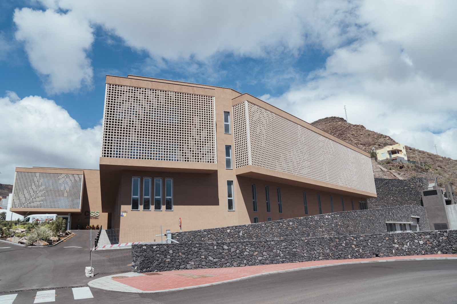Imagen de El Cabildo aprueba la ampliación de la capacidad fotovoltaica del Centro Sociosanitario de San Sebastián de La Gomera