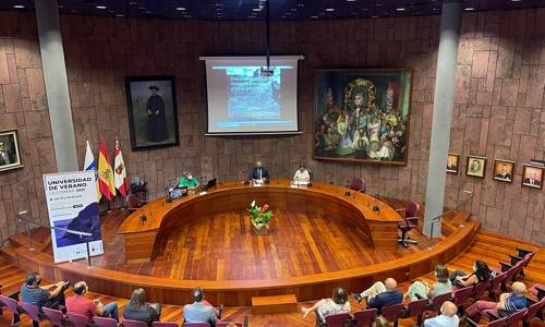 Imagen de El Cabildo abre el proceso de participación para elegir los nuevos cursos de la Universidad de Verano