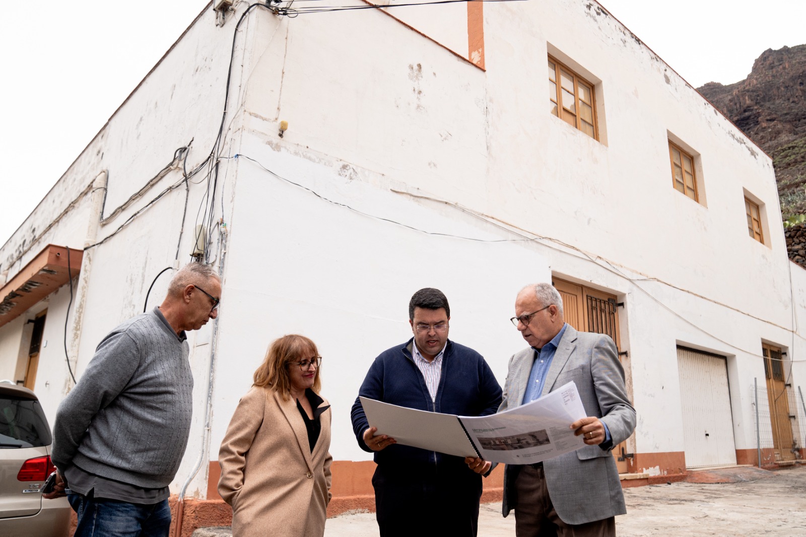 Imagen de Cabildo y Ayuntamiento de Valle Gran Rey avanzan en la materialización de su nuevo centro sociosanitario