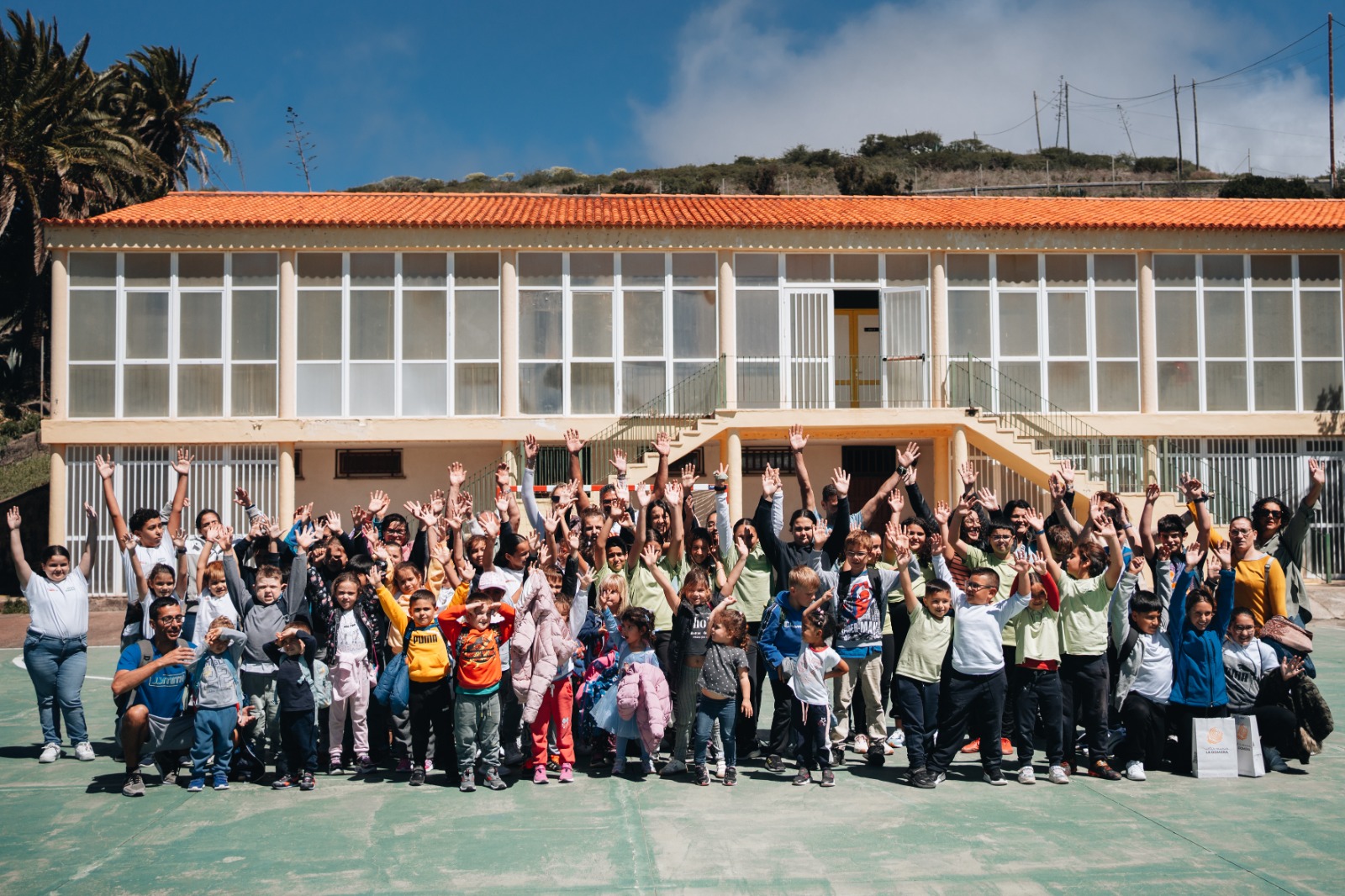 Imagen de Estudiantes de las escuelas rurales de la isla participan en una jornada de talleres artesanales