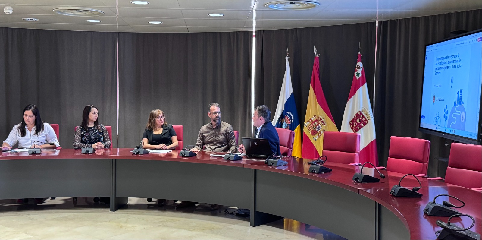 Imagen de El Cabildo y Provivienda activan un proyecto pionero para mejorar la accesibilidad en viviendas