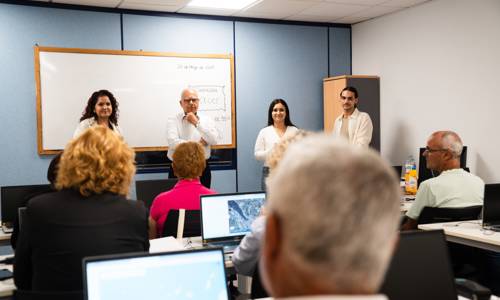 Imagen de El Cabildo fomenta la formación en nuevas tecnologías para promover la inserción laboral de mayores de 60 años