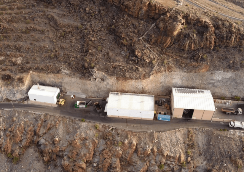 Imagen de El Cabildo licita la instalación de la nueva planta fotovoltaica del Complejo Ambiental de El Revolcadero