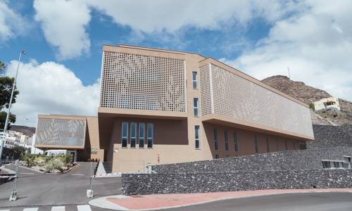 Imagen de El Cabildo adjudica la gestión del Centro Sociosanitario de San Sebastián de La Gomera