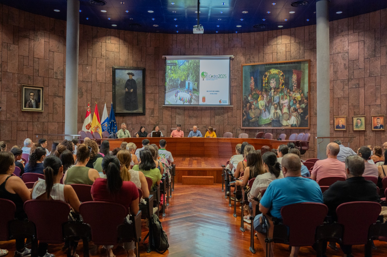 Imagen de El Cabildo convoca una reunión con padres, madres y tutores de los participantes del Campamento de El Cedro