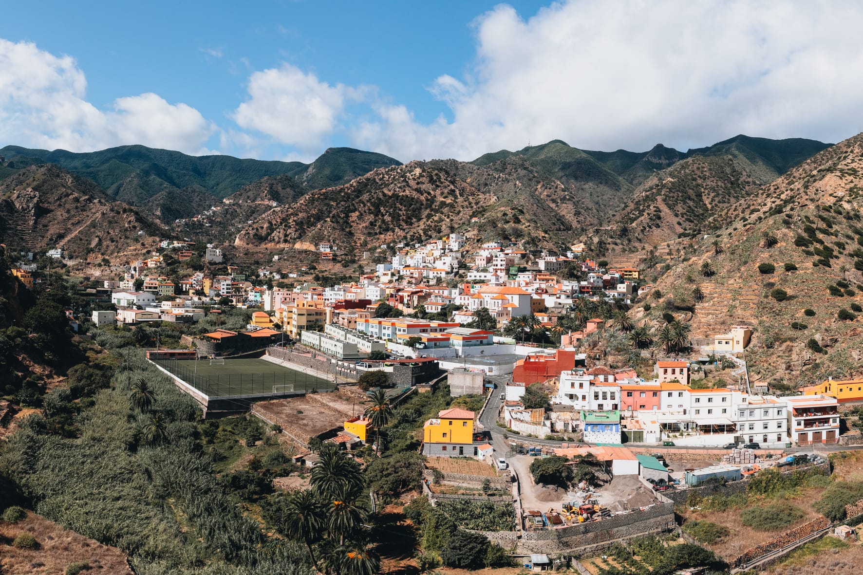 Imagen de Cabildo, VISOCAN y Ayuntamiento adquieren un edificio en Vallehermoso para vivienda protegida de alquiler