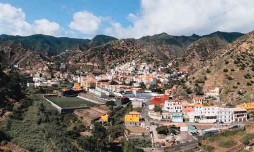 Imagen de Cabildo, VISOCAN y Ayuntamiento adquieren un edificio en Vallehermoso para vivienda protegida de alquiler
