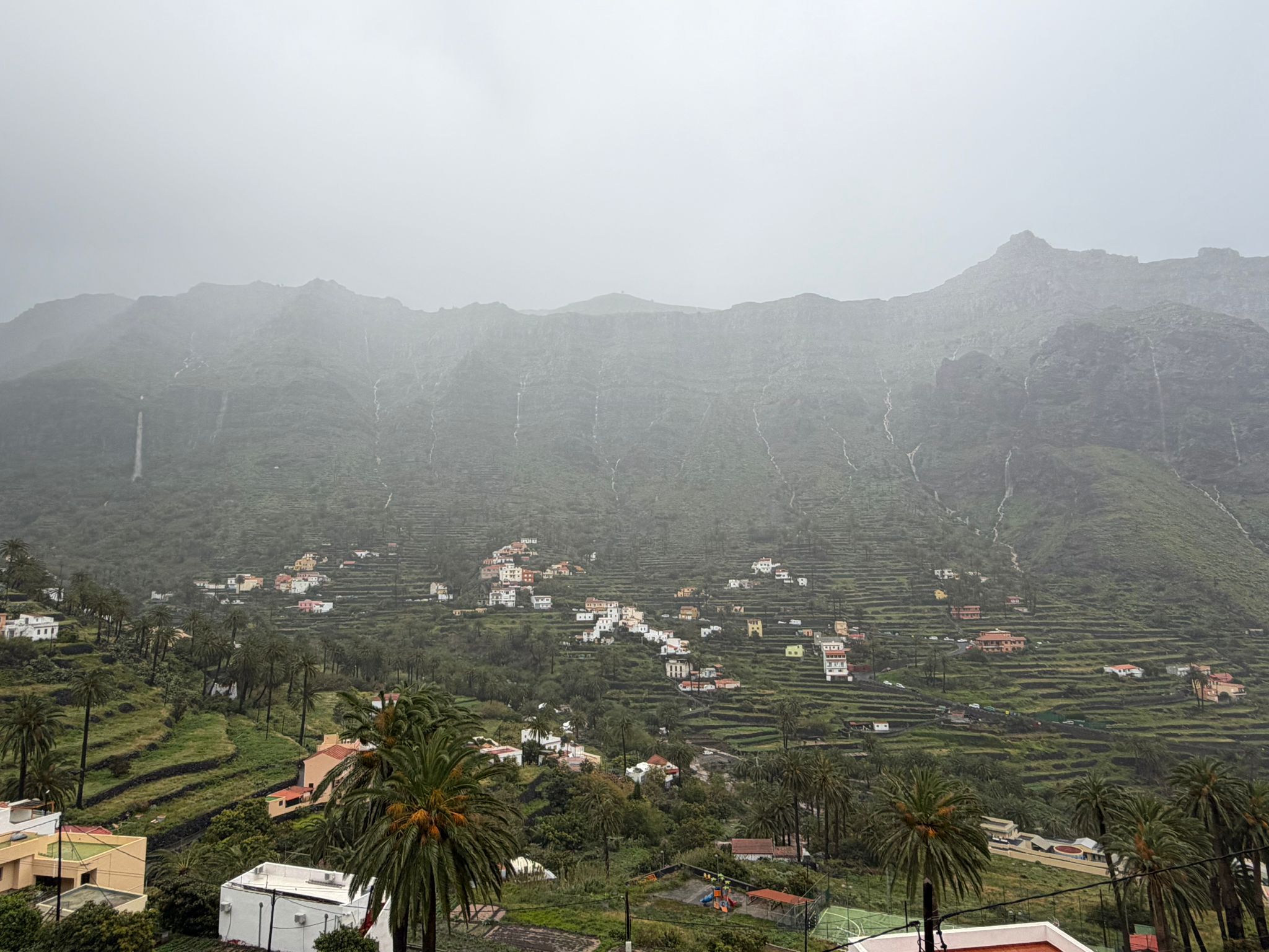 Imagen de El Cabildo eleva el PEIN a fase de emergencia por las fuertes lluvias en Valle Gran Rey y Alajeró 