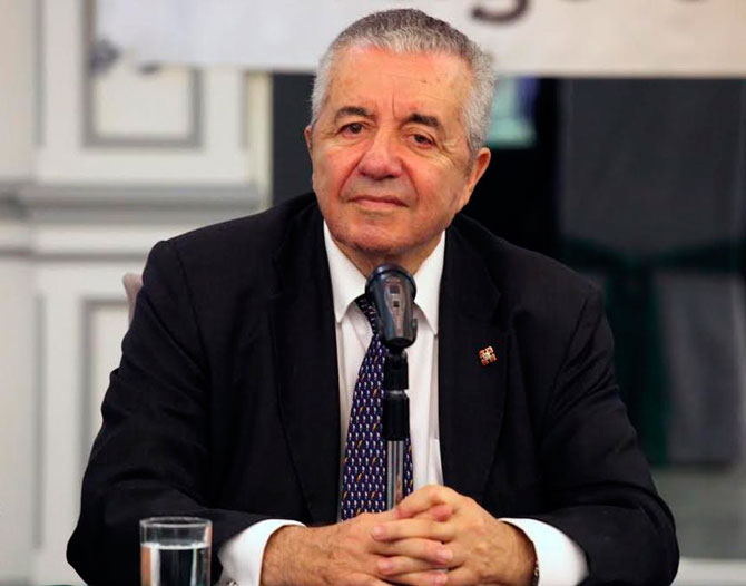 Imagen de El Cabildo de La Gomera transmite su pesar por el fallecimiento de Lorenzo Olarte