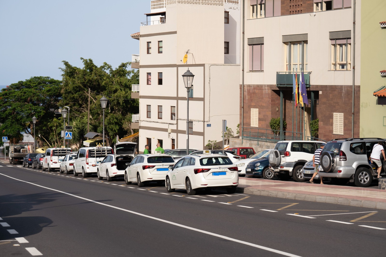 Imagen de El Cabildo pone en marcha un estudio para analizar el servicio y consumo de taxi en La Gomera