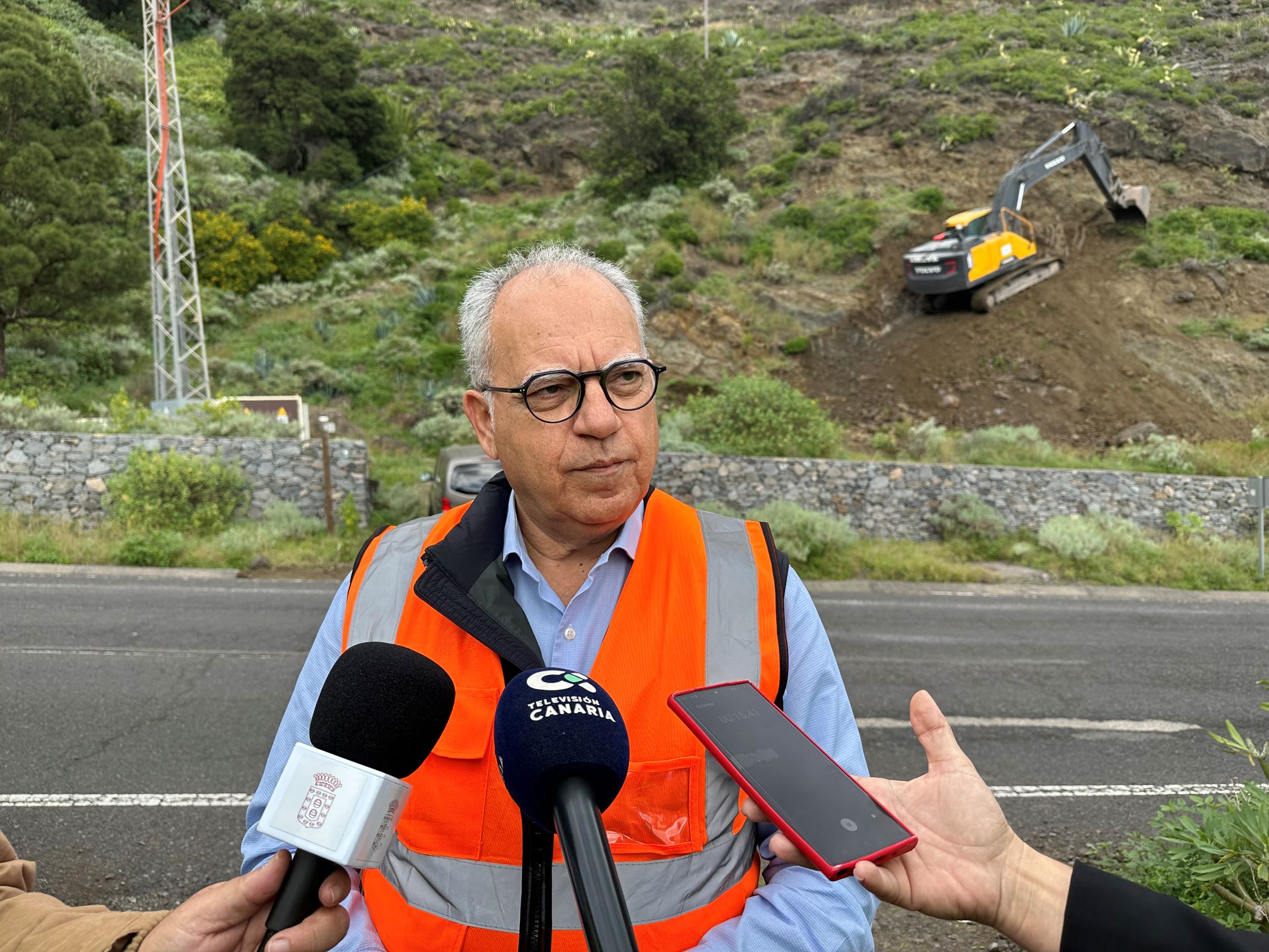 Imagen de El Cabildo aprueba el proyecto para mejorar el acceso a los núcleos de población del Barranco de Santiago