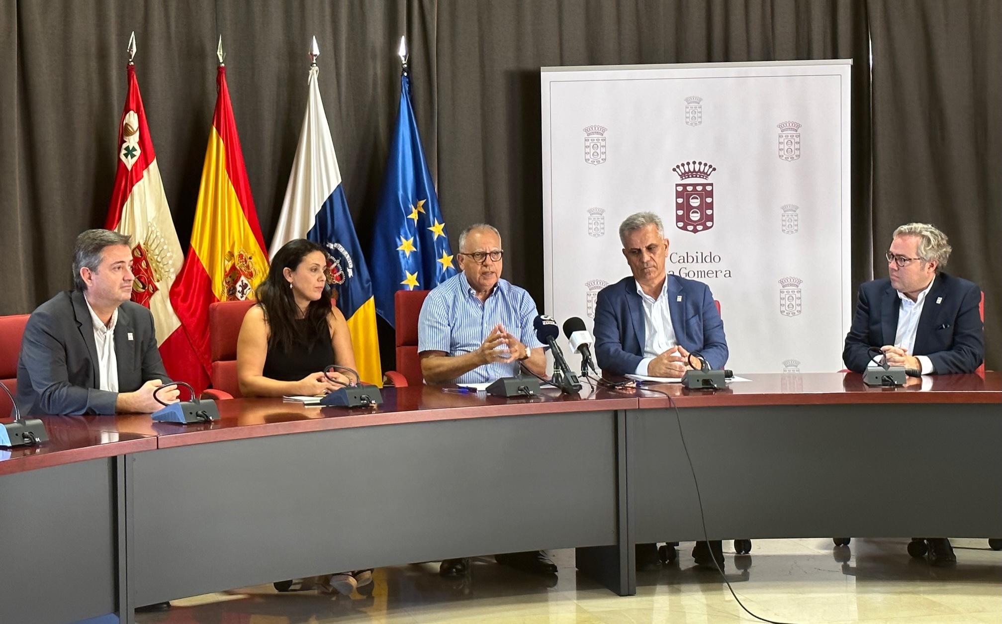 Imagen de El Cabildo y las farmacias gomeras facilitarán el acceso a los tratamientos médicos en zonas aisladas de la isla 