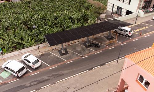 Imagen de El Cabildo avanza en la instalación de nuevos puntos de recarga autosuficientes para vehículos