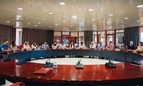 Imagen de Cabildo y ayuntamientos coordinan actuaciones de eliminación de la caña común en los barrancos de Hermigua y Valle Gran Rey