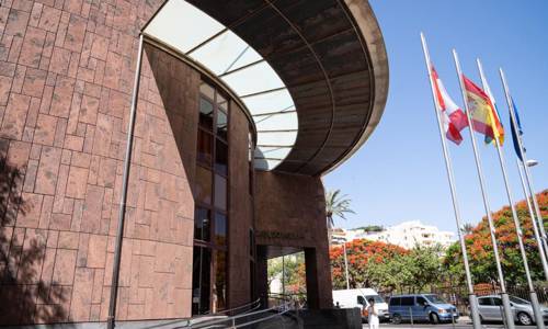 Imagen de El Pleno del Cabildo ratifica el nuevo convenio con la Cámara de Comercio para el fomento empresarial