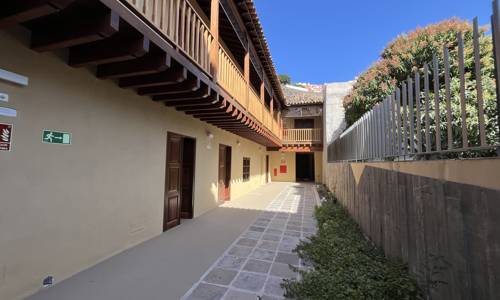 Imagen de El Cabildo de La Gomera dota de mobiliario al edificio multifuncional de la Casa de Los Leones
